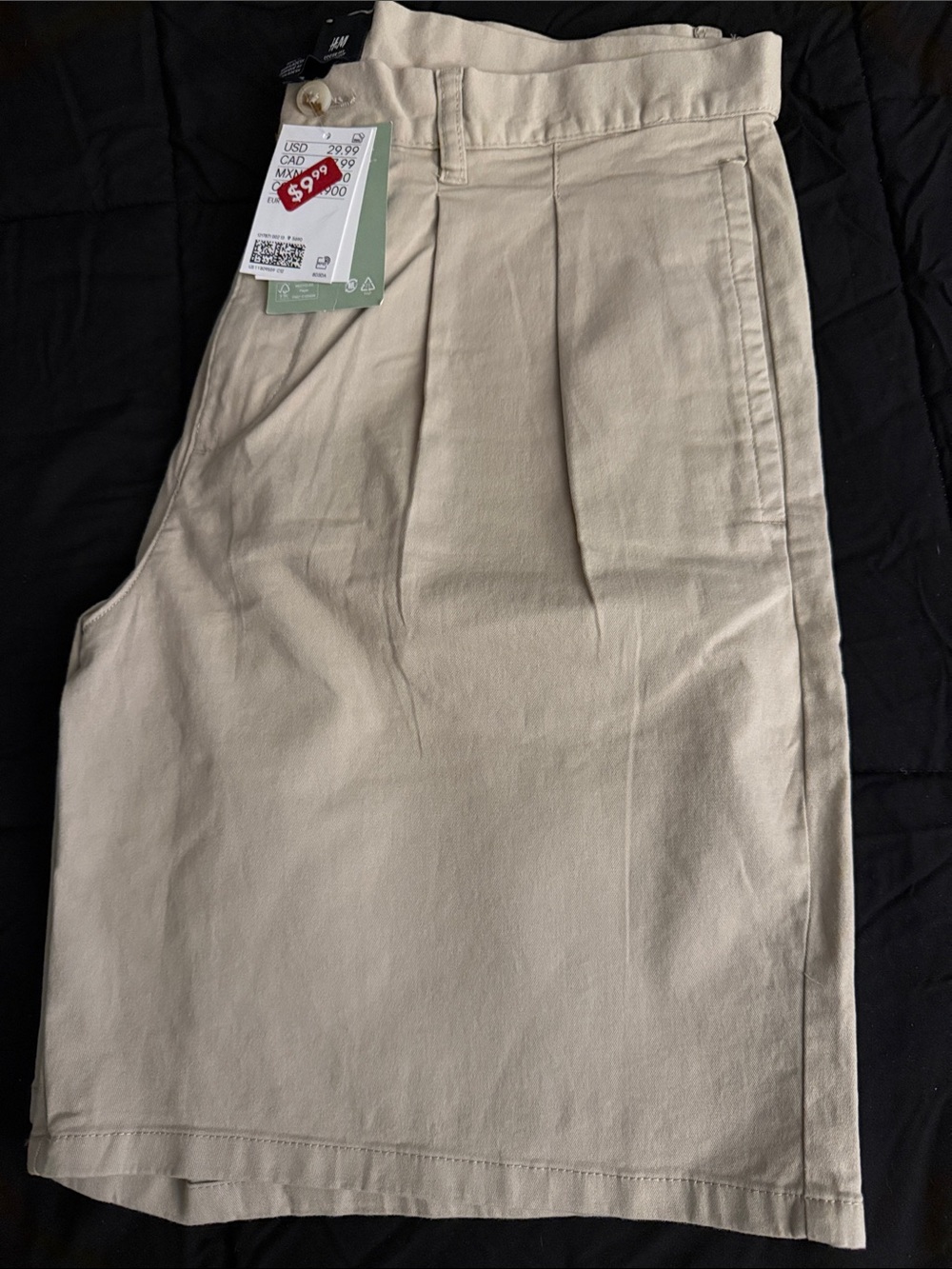 H&M Cream High-Waist Pleated Skirt